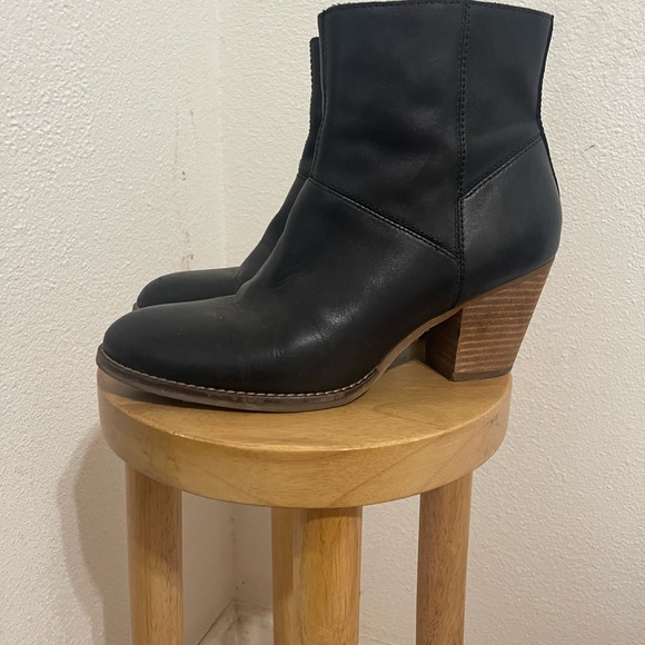 House of Harlow 1960 booties - Picture 6 of 8